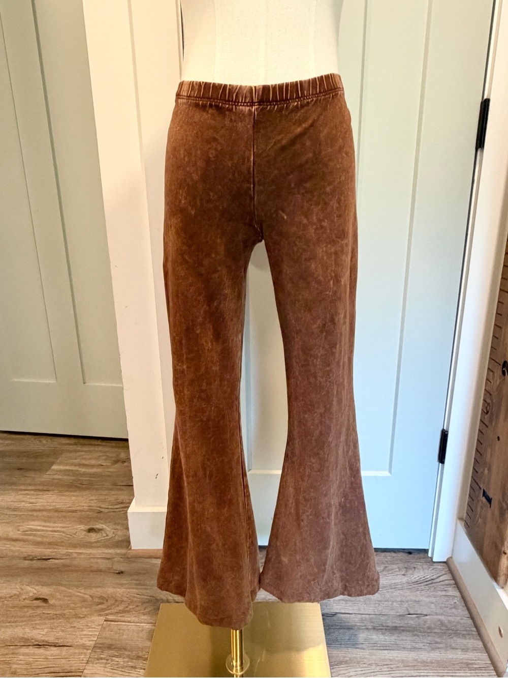 Chatoyant Bell Bottom Flare Pants Leggings Coastal Cowgirl Boho Hippie Medium